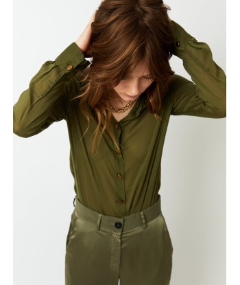 OLIVE LIGHT SHIRT une grave pollution 